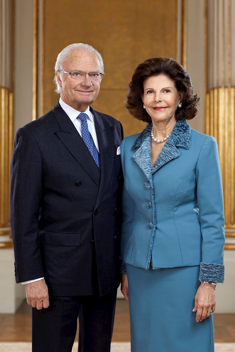 Porträttbild av Carl XVI Gustaf och Drottning Silvia.